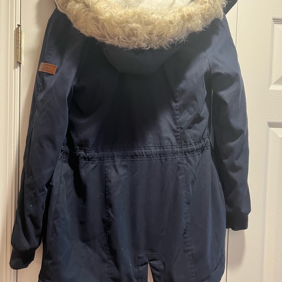 Women’s Hollister 3/4 Parka Coat with Fur trimmed hood. - Picture 2 of 6